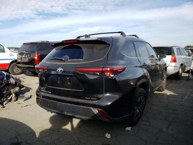 Изображение 3 2022 TOYOTA HIGHLANDER XLE 2022 с VIN 5TDHZRBH7NS593490