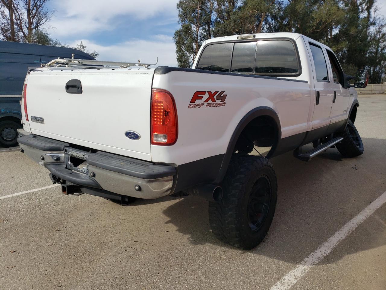 Image 3 of 2006 FORD F350 SRW SUPER DUTY 2006 with VIN 1FTWW31P66EC77222
