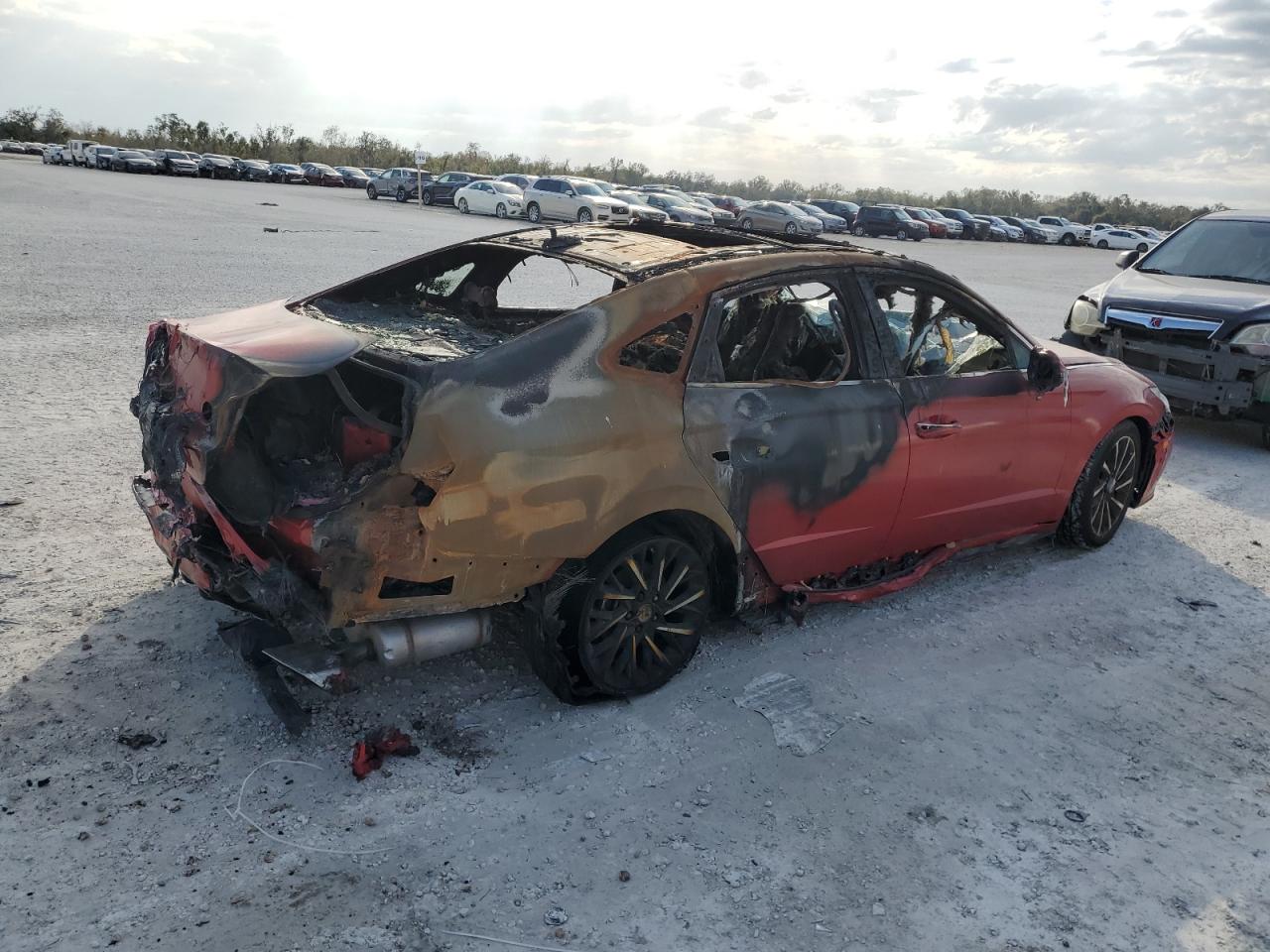 Image 3 of 2021 HYUNDAI SONATA LIMITED 2021 with VIN 5NPEH4J20MH094234