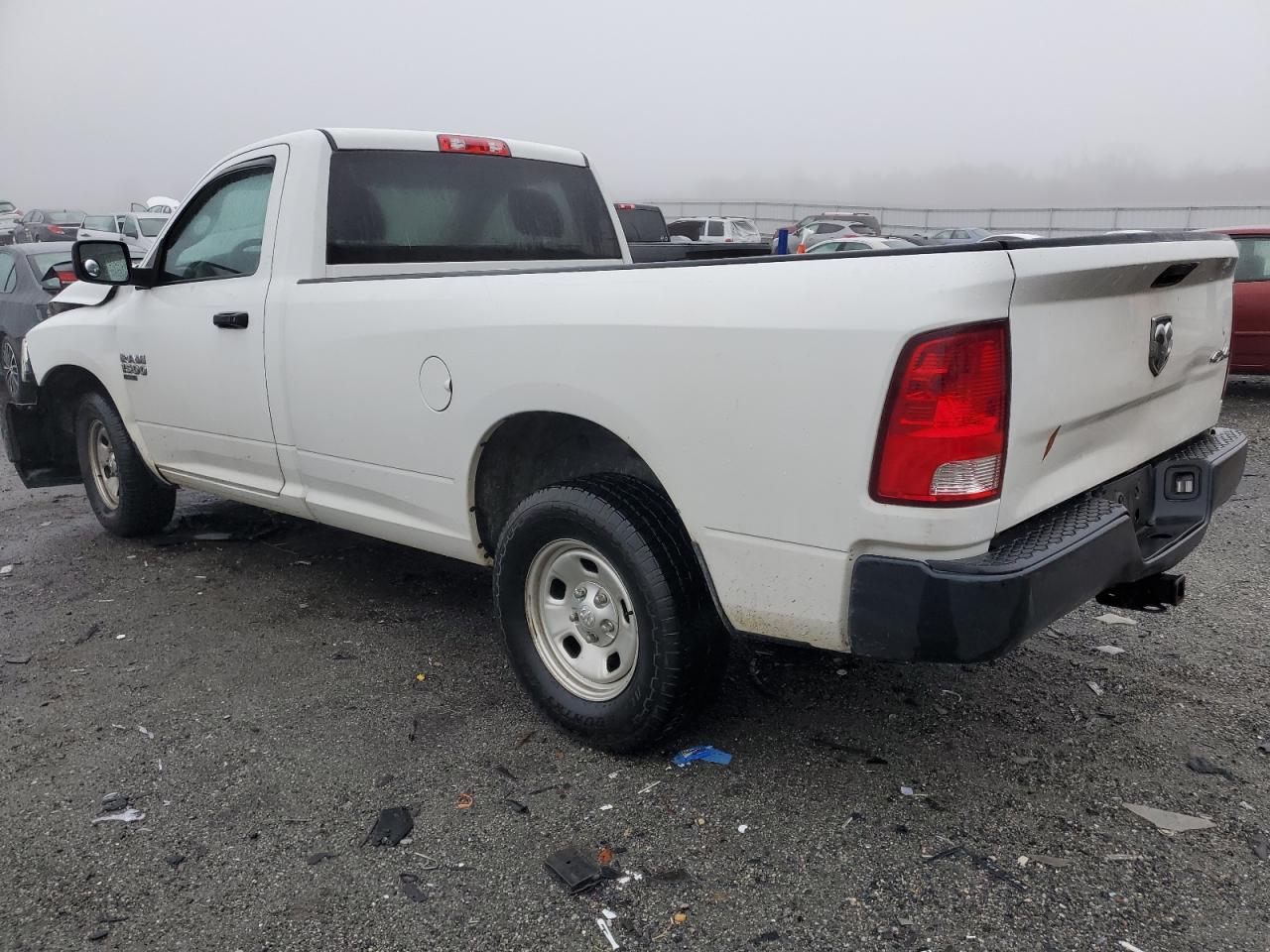 Obraz 2 z 2019 RAM 1500 CLASSIC TRADESMAN 2019 z VIN 3C6JR7DG8KG511150