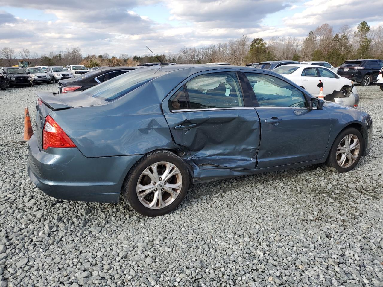 Image 3 of 2012 FORD FUSION SE 2012 with VIN 3FAHP0HAXCR274019