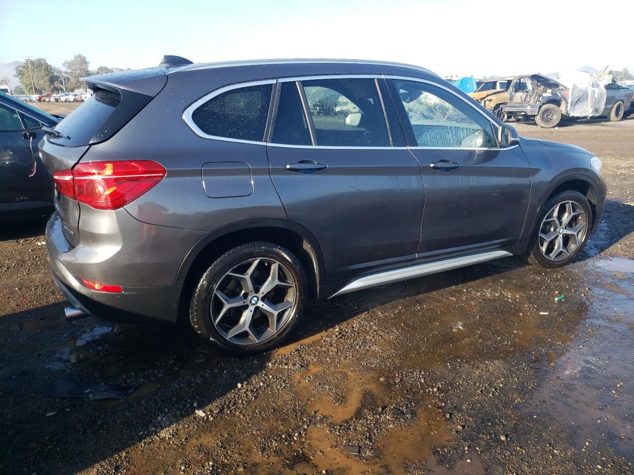 Image 3 of 2019 BMW X1 SDRIVE28I 2019 with VIN WBXHU7C52K5L11557