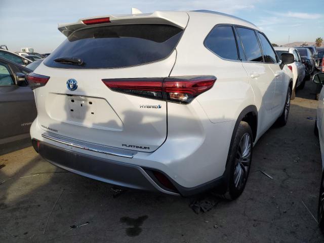 Obraz 3 z 2022 TOYOTA HIGHLANDER HYBRID PLATINUM 2022 z VIN 5TDEBRCH1NS075333