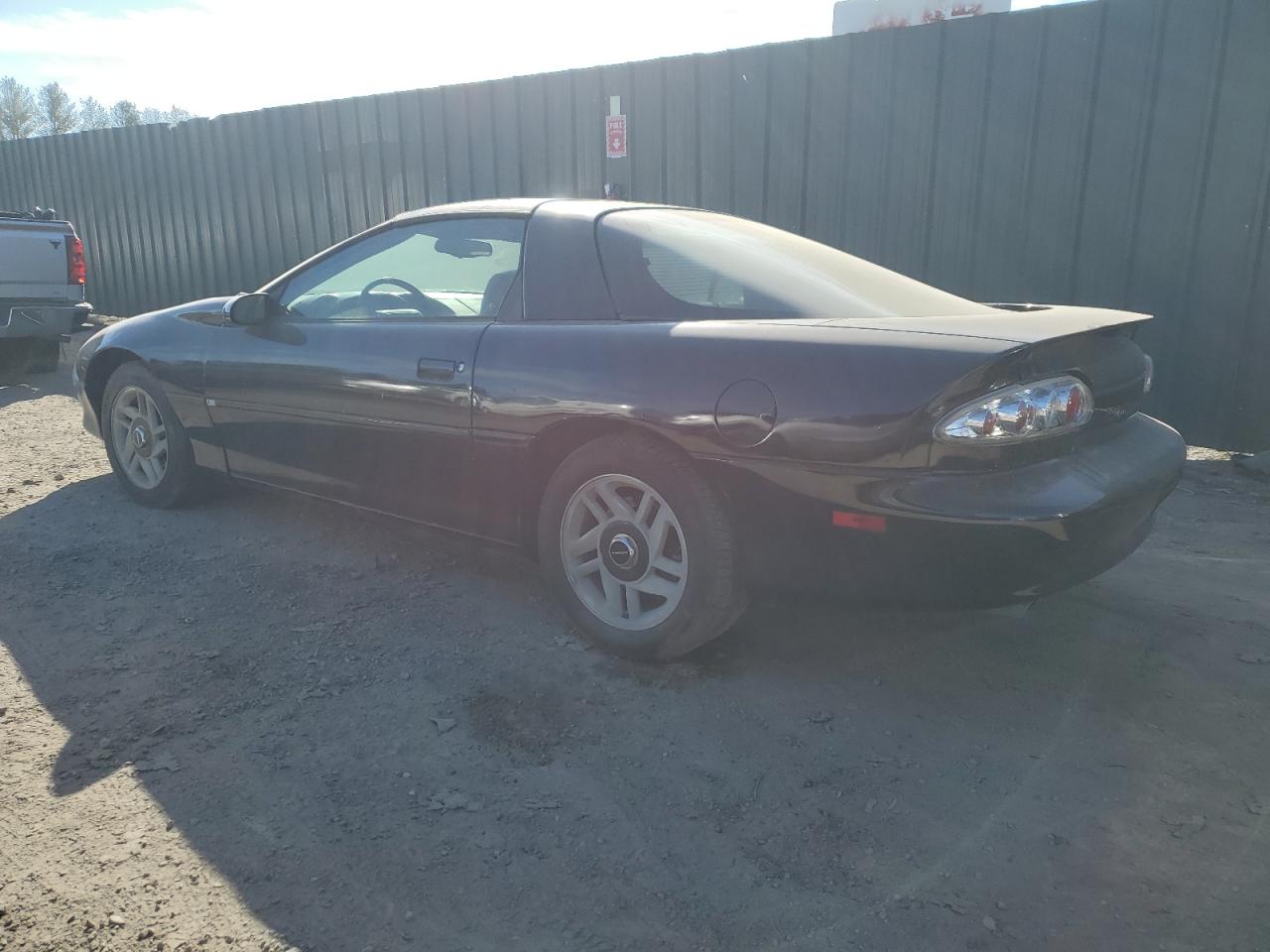 Image 2 of 1995 CHEVROLET CAMARO Z28 1995 with VIN 2G1FP22P0S2178304
