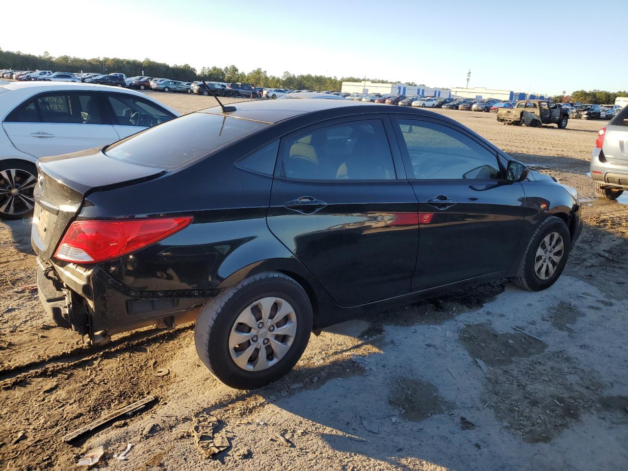 Изображение 3 2015 HYUNDAI ACCENT GLS 2015 с VIN KMHCT4AE3FU925133