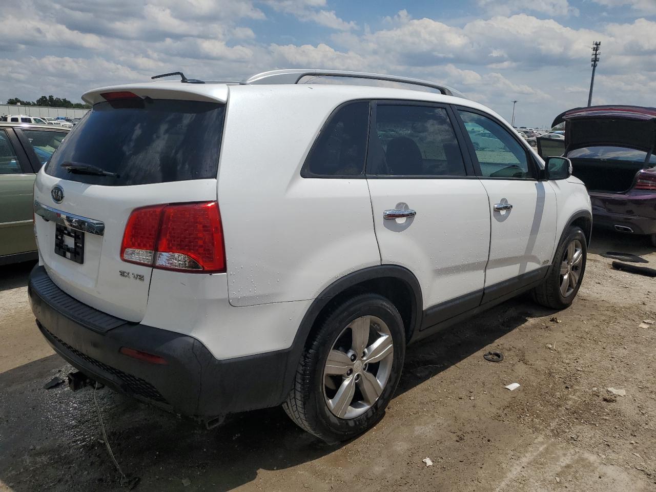 Изображение 3 2013 KIA SORENTO EX 2013 с VIN 5XYKUDA25DG400074