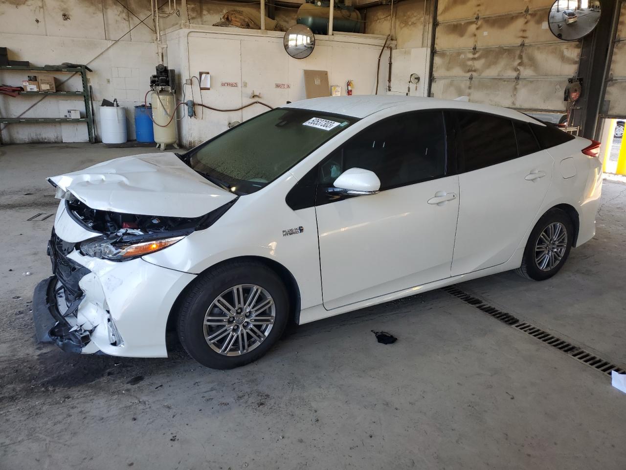 Изображение 1 2019 TOYOTA PRIUS PRIME  2019 с VIN JTDKARFP5K3106153