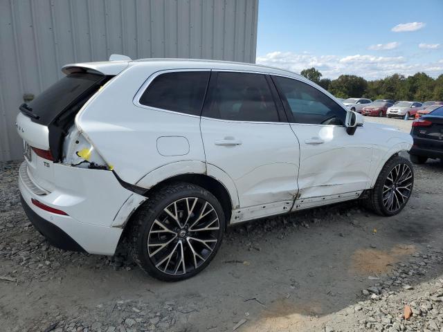 Obraz 3 z 2020 VOLVO XC60 T5 MOMENTUM 2020 z VIN YV4102DK1L1453826
