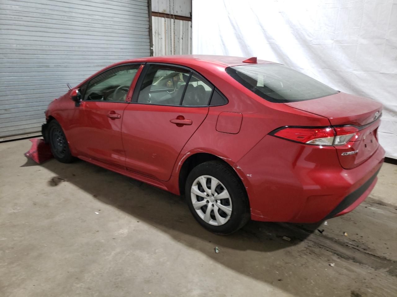 Image 2 of 2020 TOYOTA COROLLA LE 2020 with VIN JTDEPRAE4LJ043111