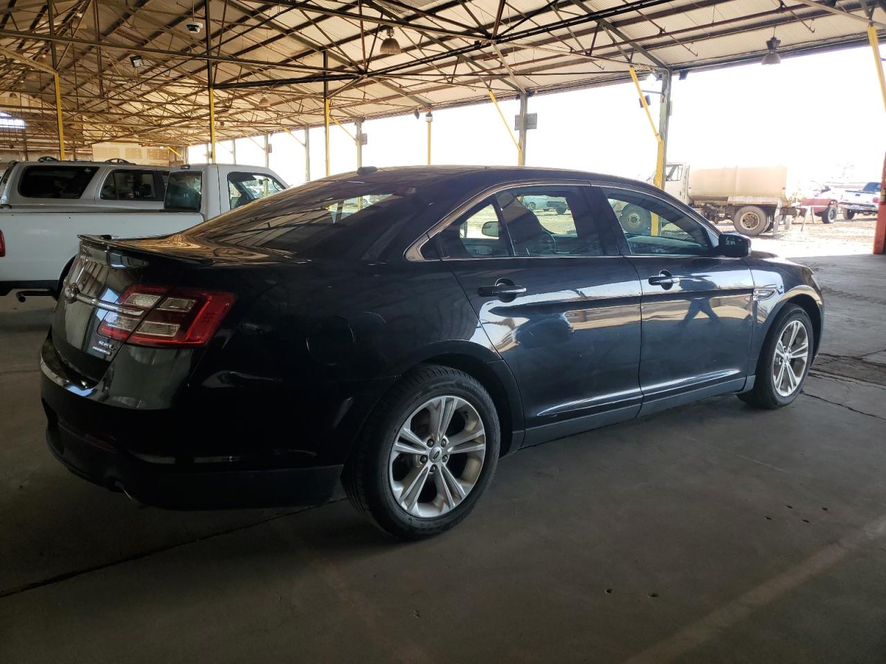 Image 3 of 2014 FORD TAURUS SEL 2014 with VIN 1FAHP2E8XEG121504
