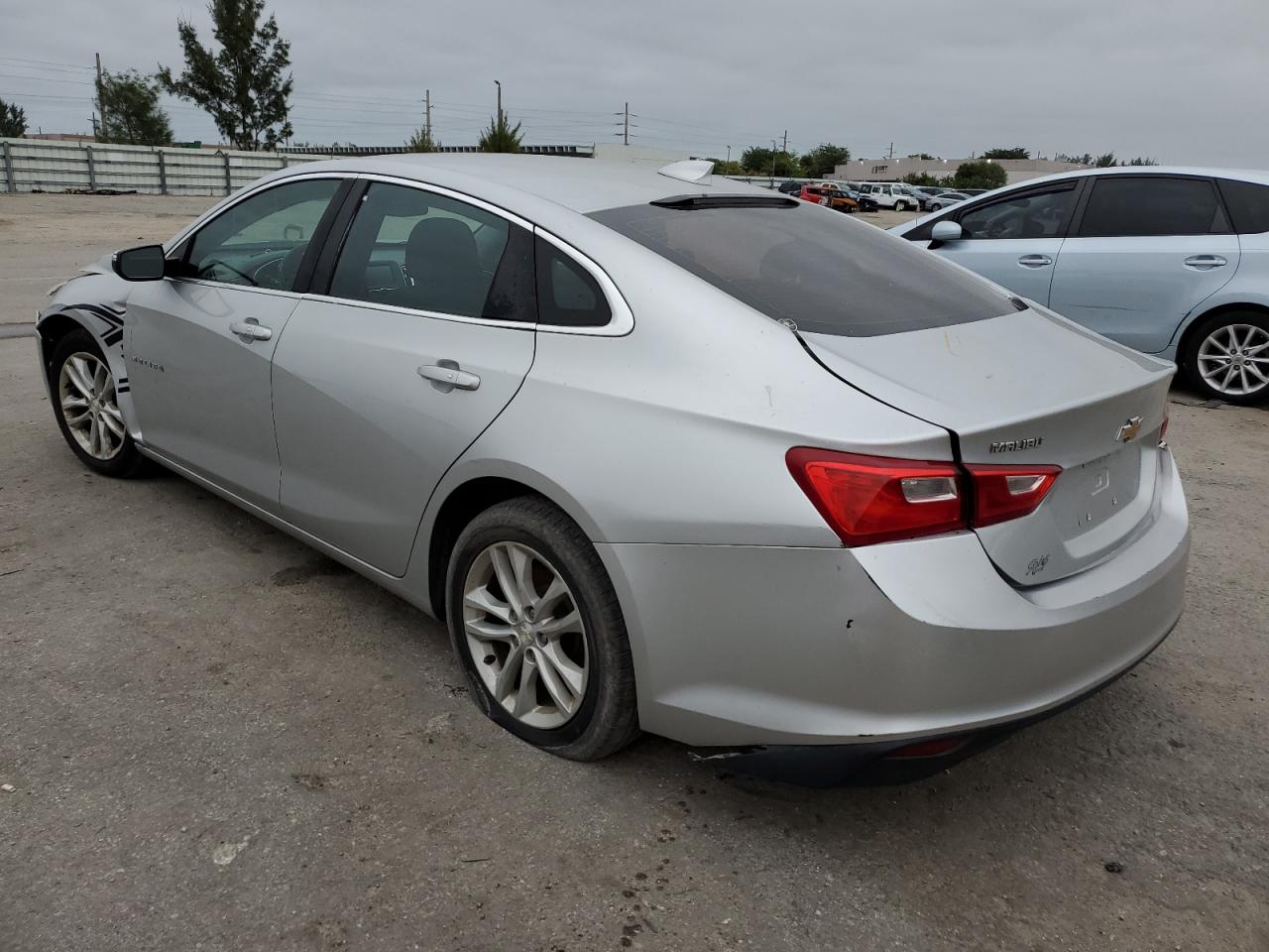 Obraz 2 z 2016 CHEVROLET MALIBU LT 2016 z VIN 1G1ZE5ST9GF289442