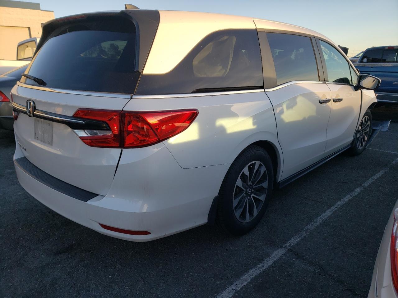 Image 3 of 2021 HONDA ODYSSEY EXL 2021 with VIN 5FNRL6H79MB043486