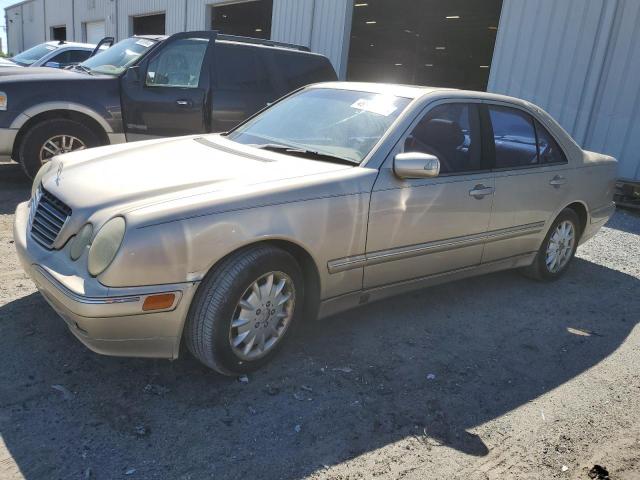 Obraz 1 z 2001 MERCEDES-BENZ E 320 2001 z VIN WDBJF65J21B206836