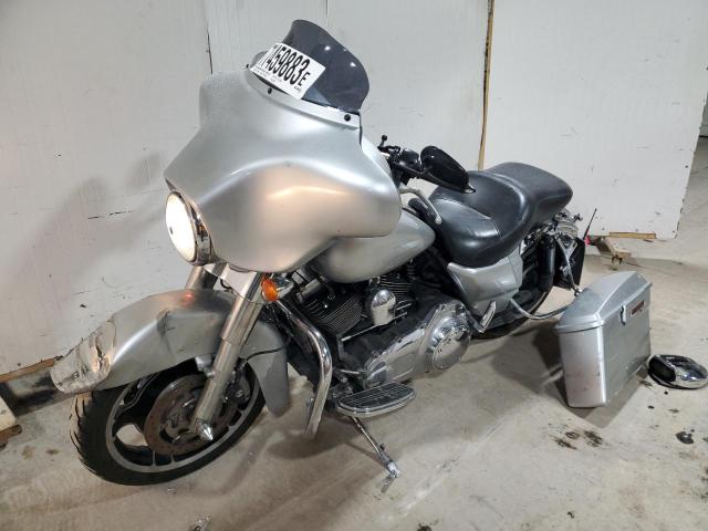 Image 2 of 2010 HARLEY-DAVIDSON FLHX  2010 with VIN 1HD1KB418AB603702