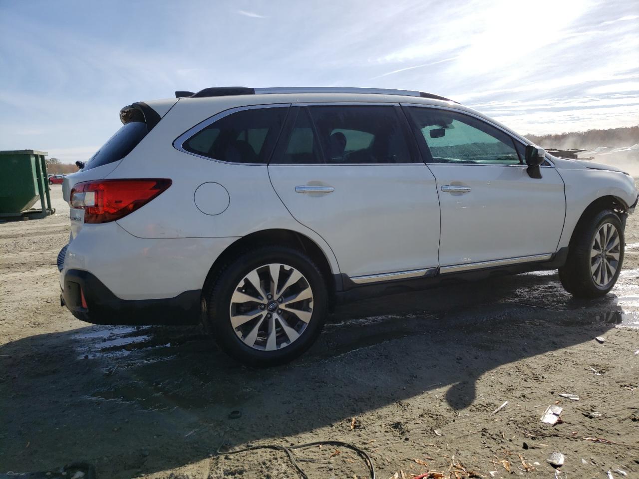 Image 3 of 2019 SUBARU OUTBACK TOURING 2019 with VIN 4S4BSATC5K3392601