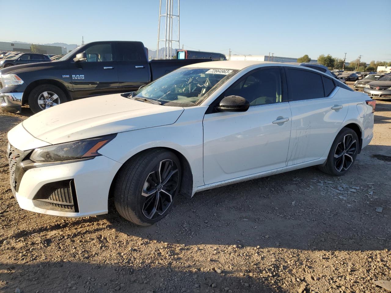 Изображение 1 2023 NISSAN ALTIMA SR 2023 с VIN 1N4BL4CV5PN353447