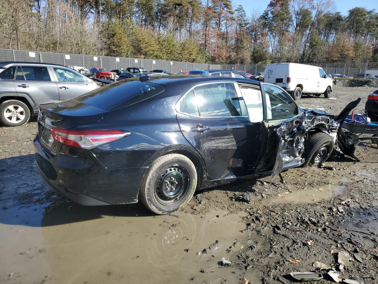 Obraz 3 z 2019 TOYOTA CAMRY LE 2019 z VIN 4T1B31HK1KU509954