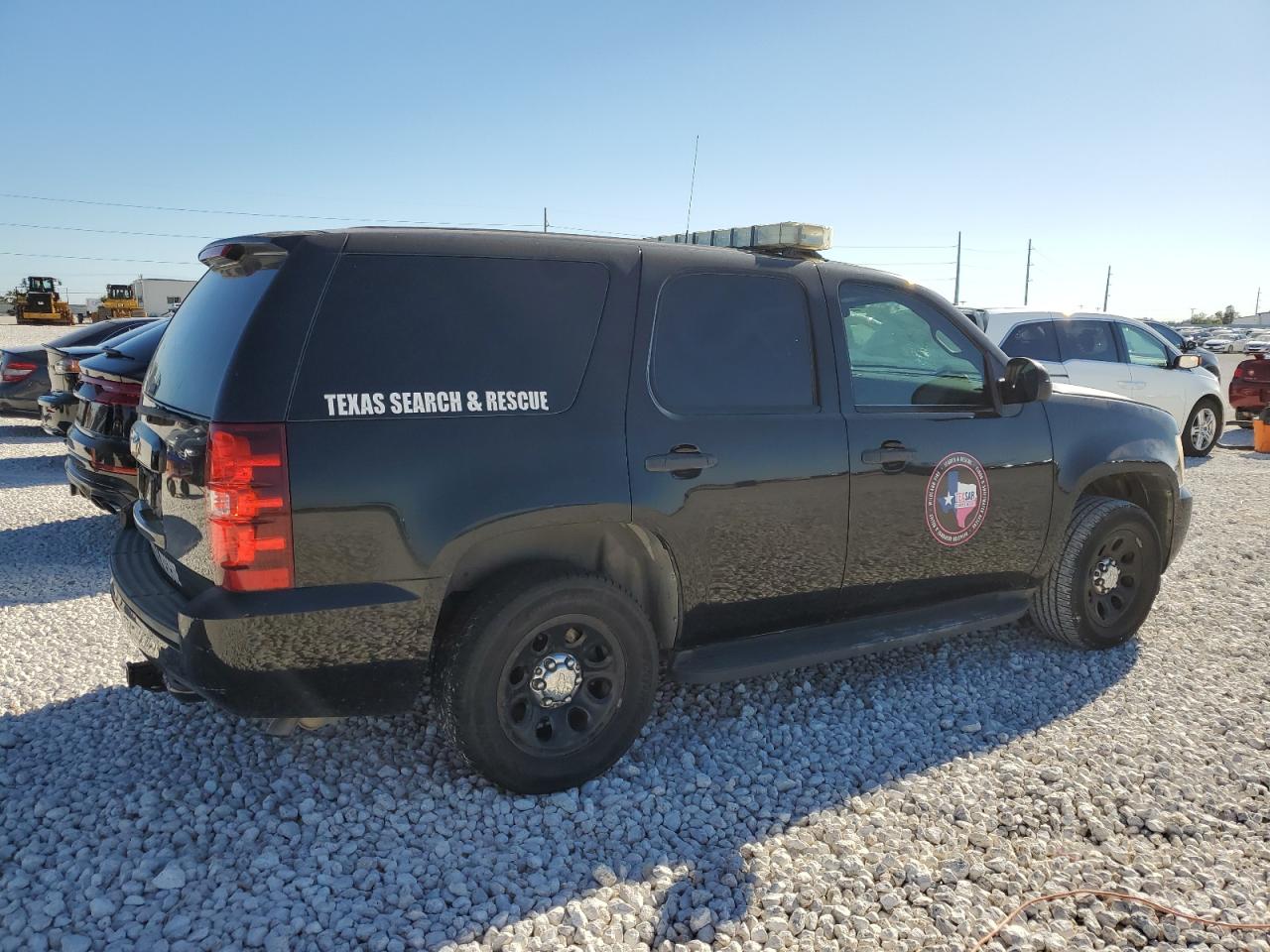 Image 3 of 2011 CHEVROLET TAHOE POLICE 2011 with VIN 1GNLC2E05BR327220
