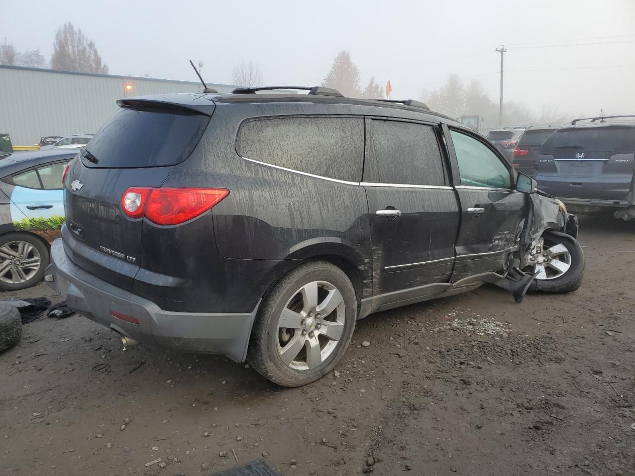 Image 3 of 2011 CHEVROLET TRAVERSE LTZ 2011 with VIN 1GNKVLED8BJ340282