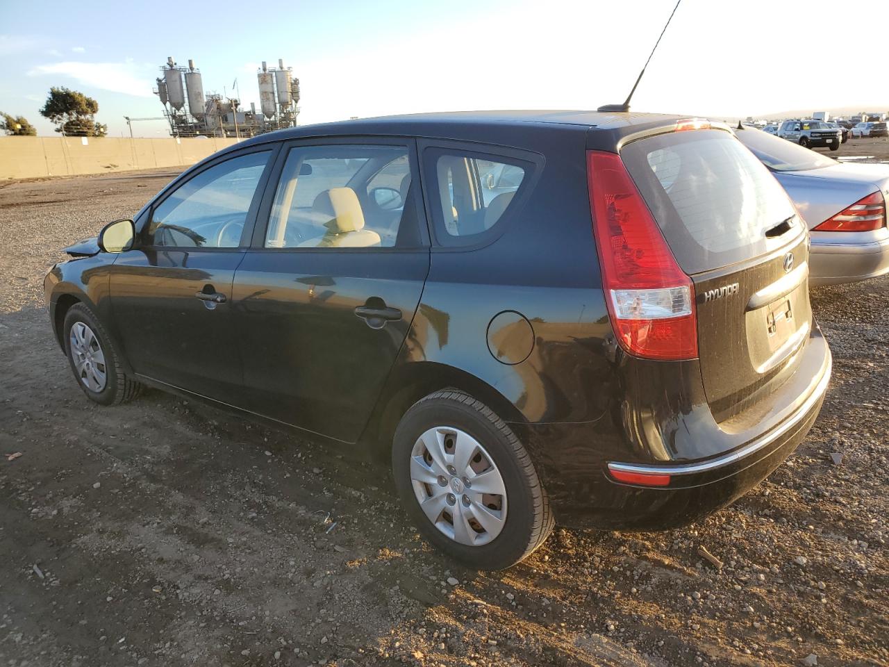 Obraz 2 z 2011 HYUNDAI ELANTRA TOURING GLS 2011 z VIN KMHDB8AE8BU092650