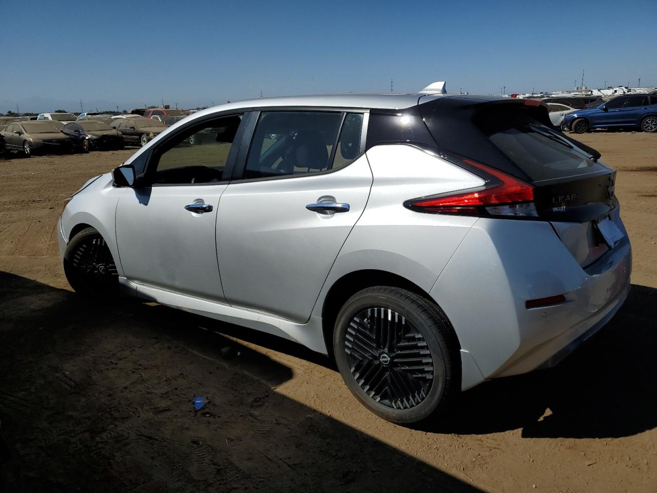Изображение 2 2023 NISSAN LEAF SV PLUS 2023 с VIN 1N4CZ1CV2PC561332