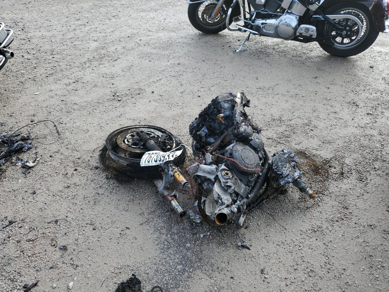 2002 SUZUKI GSX-R1000  2002 image