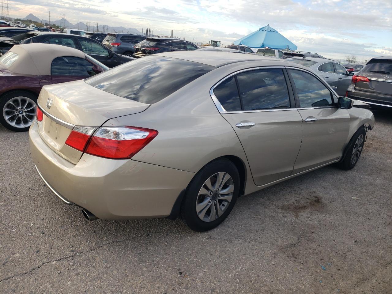 Изображение 3 2014 HONDA ACCORD LX 2014 с VIN 1HGCR2F31EA033303