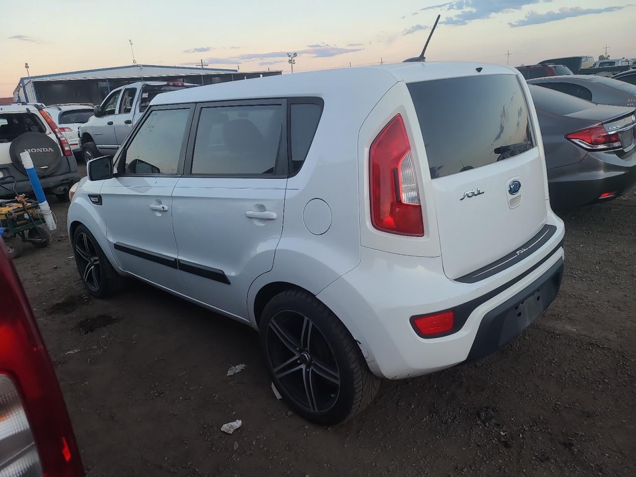 Obraz 2 z 2012 KIA SOUL  2012 z VIN KNDJT2A50C7467366