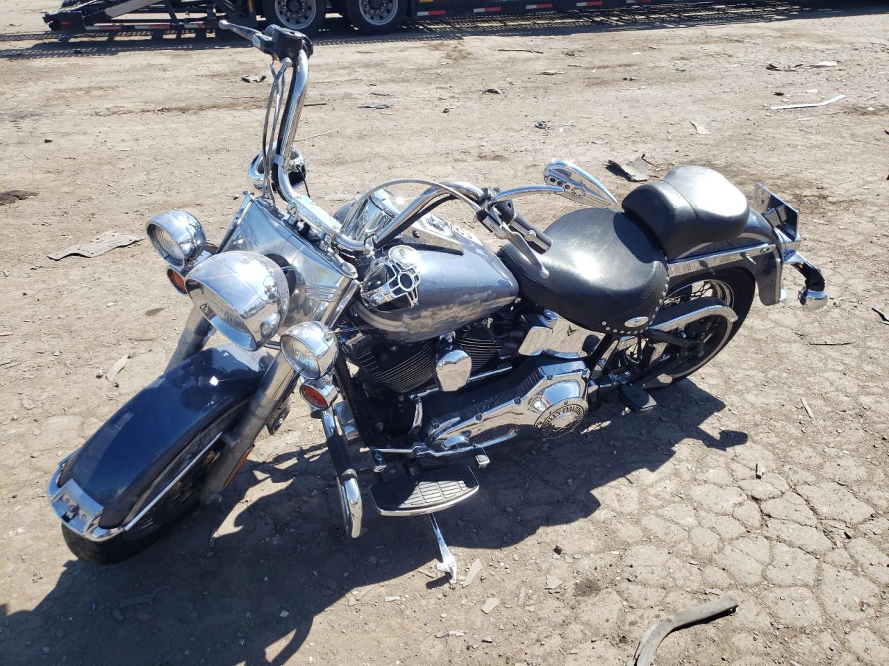 Obraz 2 z 2003 HARLEY-DAVIDSON FLSTC  2003 z VIN 1HD1BJY1X3Y050328