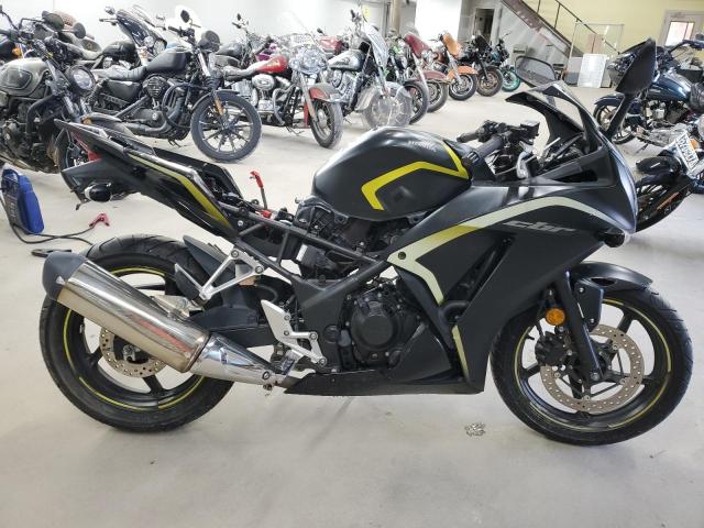 2015 HONDA CBR300 R 2015 image