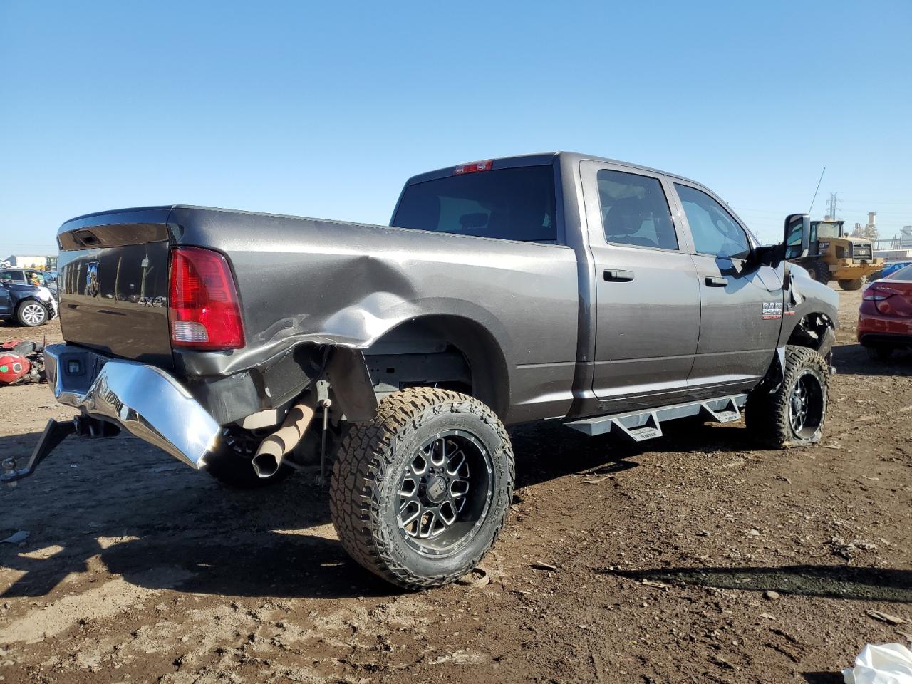 Image 3 of 2015 RAM 2500 ST 2015 with VIN 3C6UR5CL8FG664553