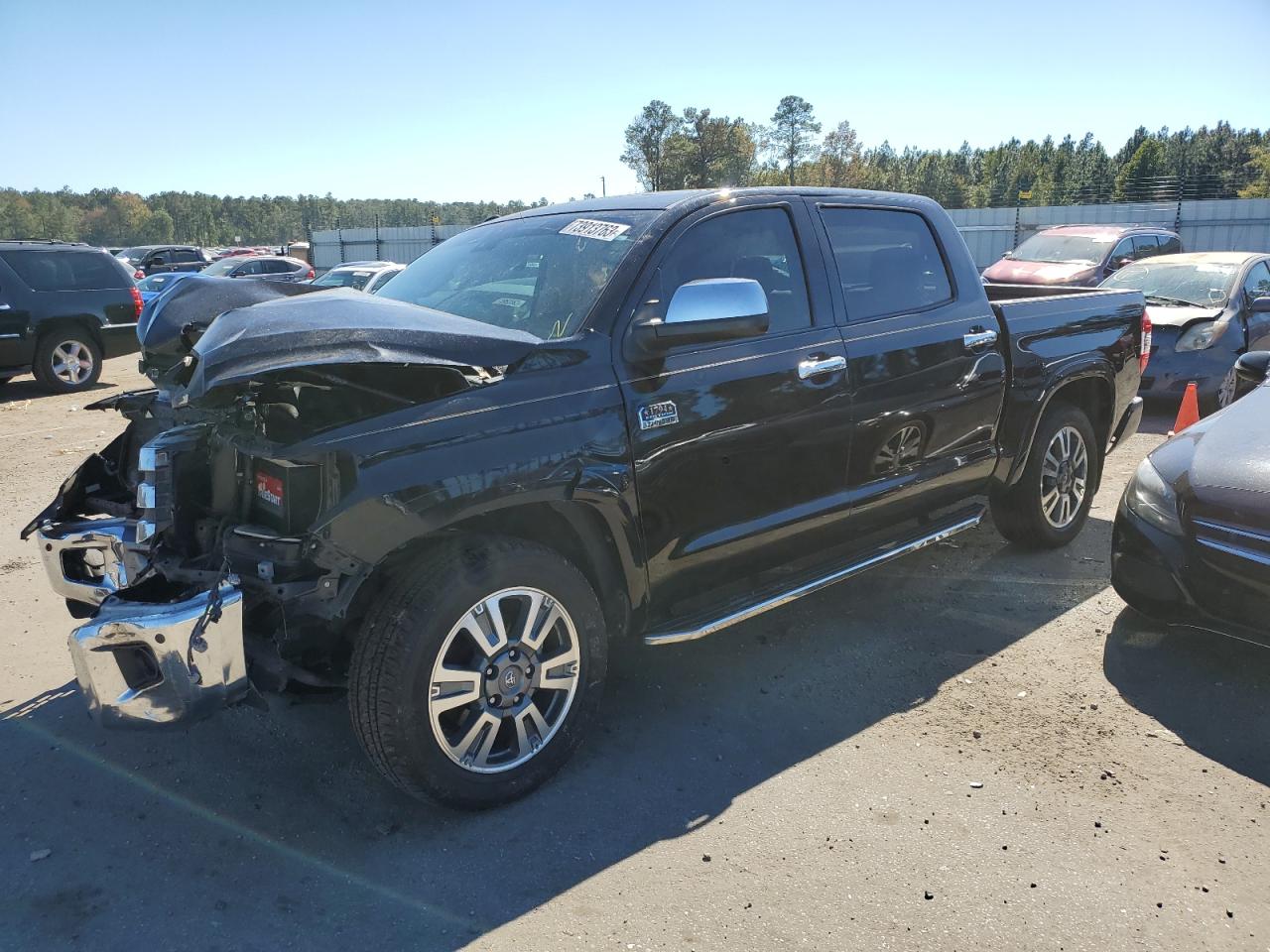 Изображение 1 2019 TOYOTA TUNDRA CREWMAX 1794 2019 с VIN 5TFAY5F12KX792379