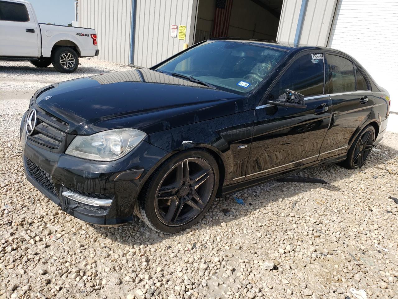 Obraz 1 z Mercedes-Benz C 250 2012 z VIN WDDGF4HB8CA611814