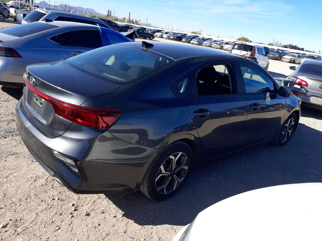 Image 3 of 2021 KIA FORTE FE 2021 with VIN 3KPF24AD9ME362287