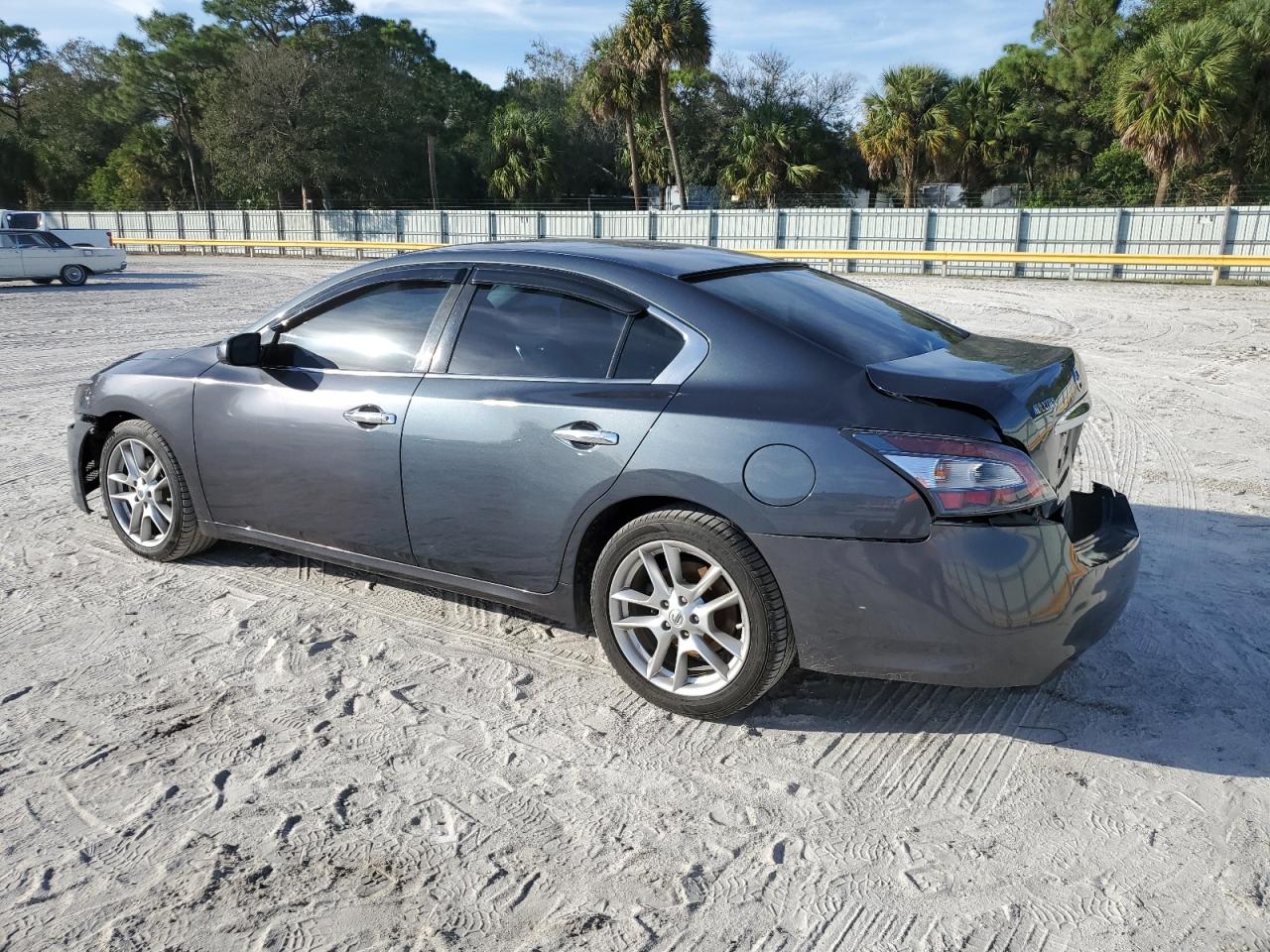Image 2 of 2013 NISSAN MAXIMA S 2013 with VIN 1N4AA5AP2DC840267