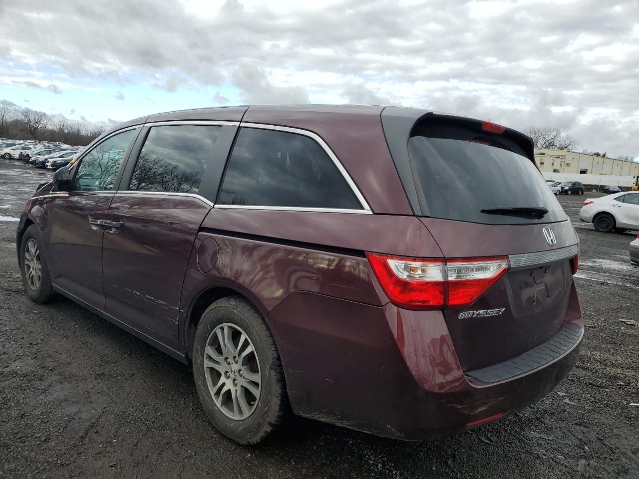 Image 2 of 2011 HONDA ODYSSEY EXL 2011 with VIN 5FNRL5H68BB078857