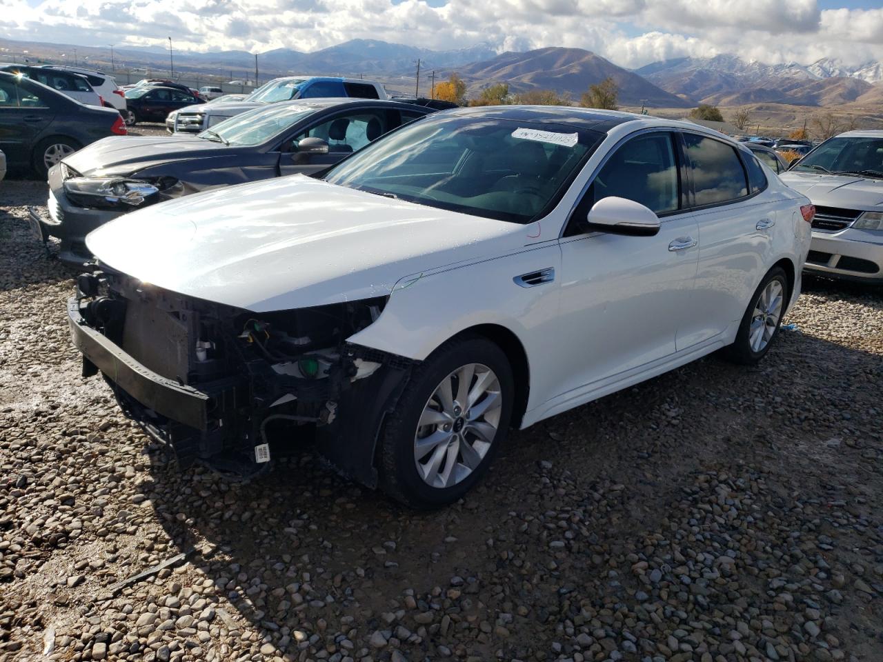 Изображение 1 2016 KIA OPTIMA EX 2016 с VIN 5XXGU4L37GG070443