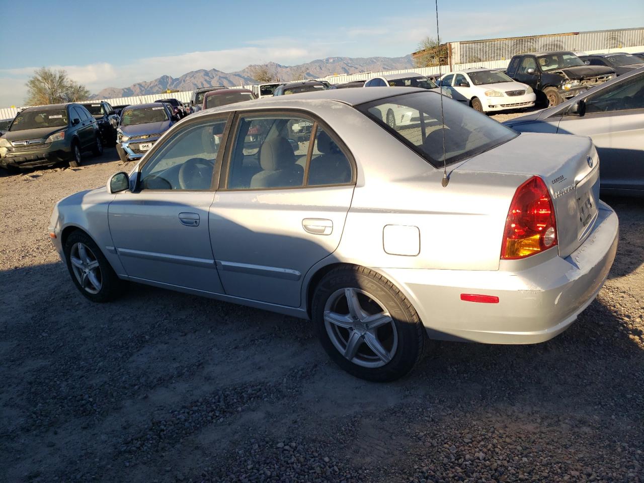 Obraz 2 z 2005 HYUNDAI ACCENT GL 2005 z VIN KMHCG45C45U593876