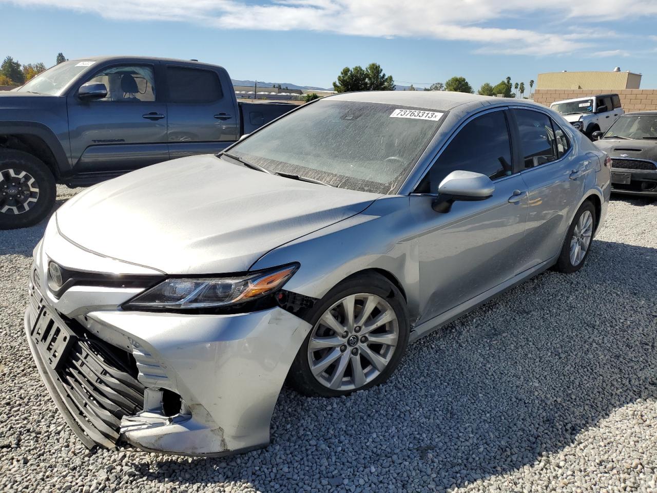 Obraz 1 z 2018 TOYOTA CAMRY L 2018 z VIN 4T1B11HK6JU082579