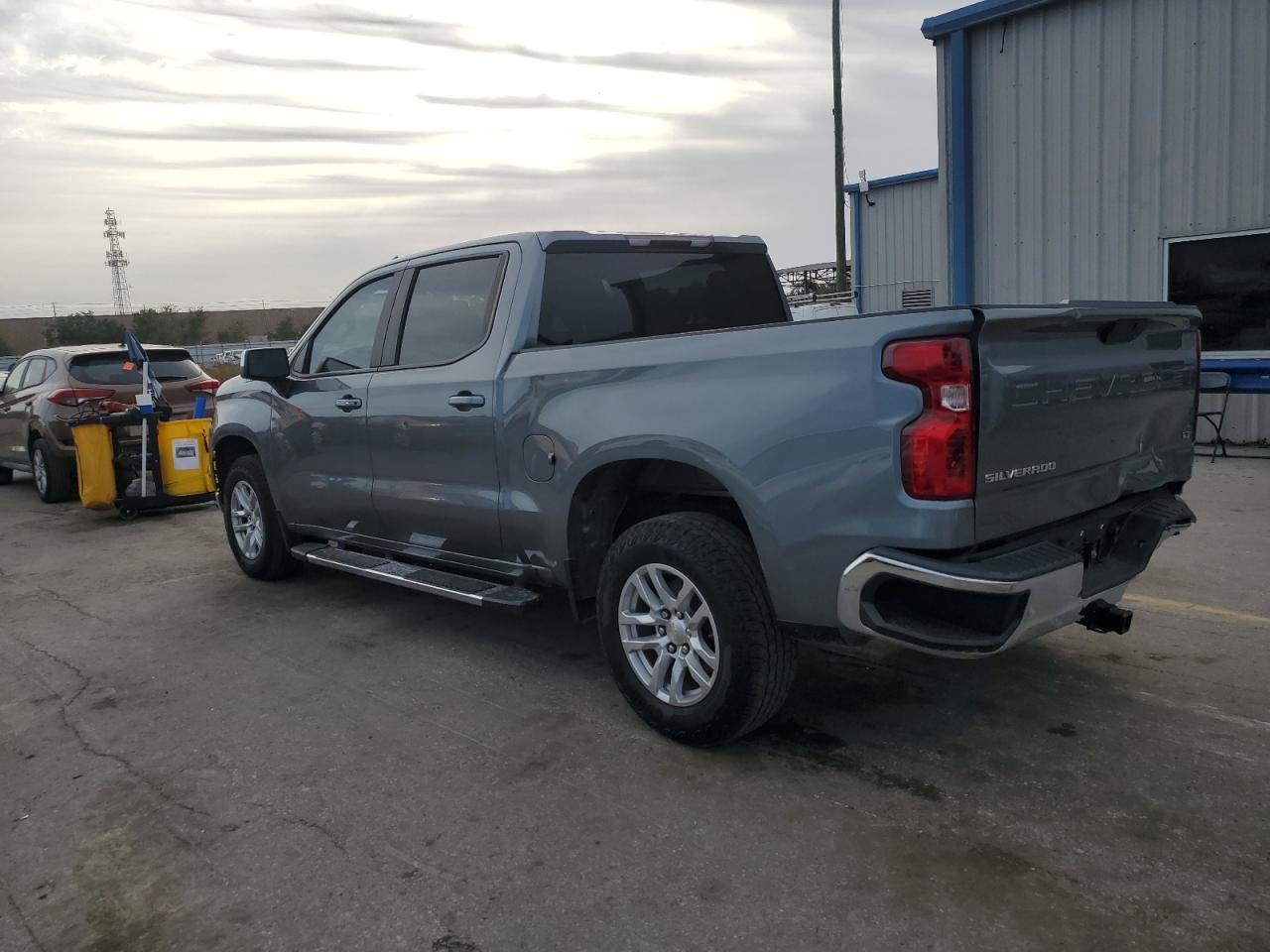 Изображение 2 2021 CHEVROLET SILVERADO C1500 LT 2021 с VIN 3GCPWCED4MG102459
