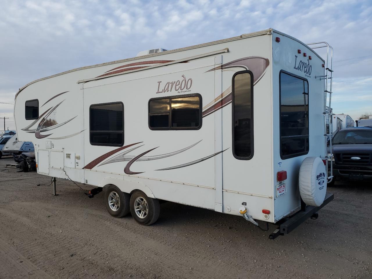 Image 3 of 2010 KEYSTONE LAREDO 2010 with VIN 4YDF26522AE600571