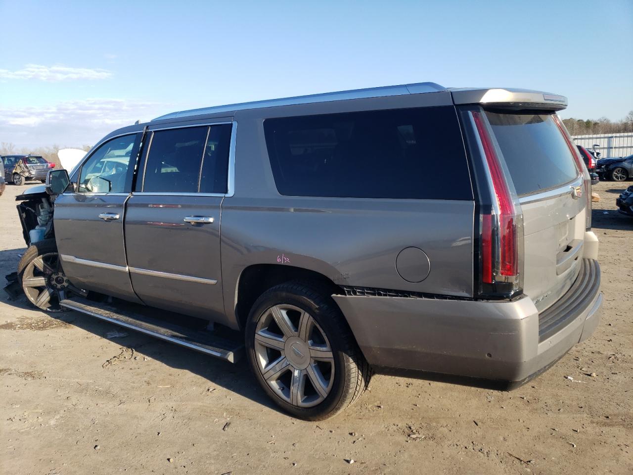 Image 2 of 2017 CADILLAC ESCALADE ESV PREMIUM LUXURY 2017 with VIN 1GYS4JKJ5HR261229