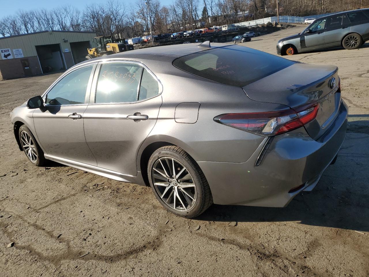 Изображение 2 2021 TOYOTA CAMRY SE 2021 с VIN 4T1G11AKXMU520623