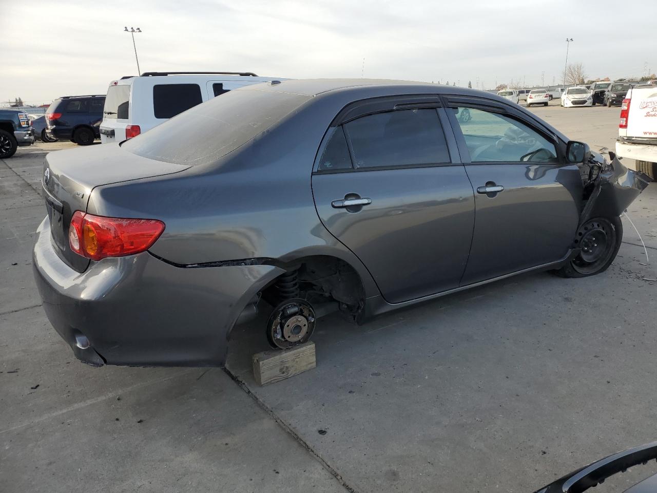 Image 3 of 2009 TOYOTA COROLLA BASE 2009 with VIN 1NXBU40E19Z128877