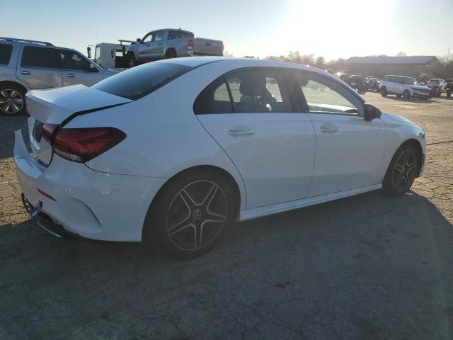 Image 3 of 2019 MERCEDES-BENZ A 220 2019 with VIN WDD3G4EB7KW005440