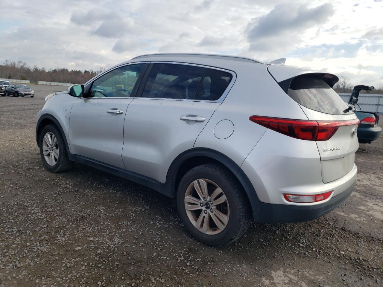 Изображение 2 2017 KIA SPORTAGE LX 2017 с VIN KNDPMCAC9H7035975
