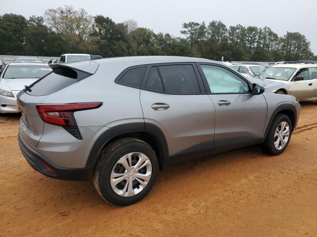 Obraz 3 z 2024 CHEVROLET TRAX LS 2024 z VIN KL77LFE22RC087928