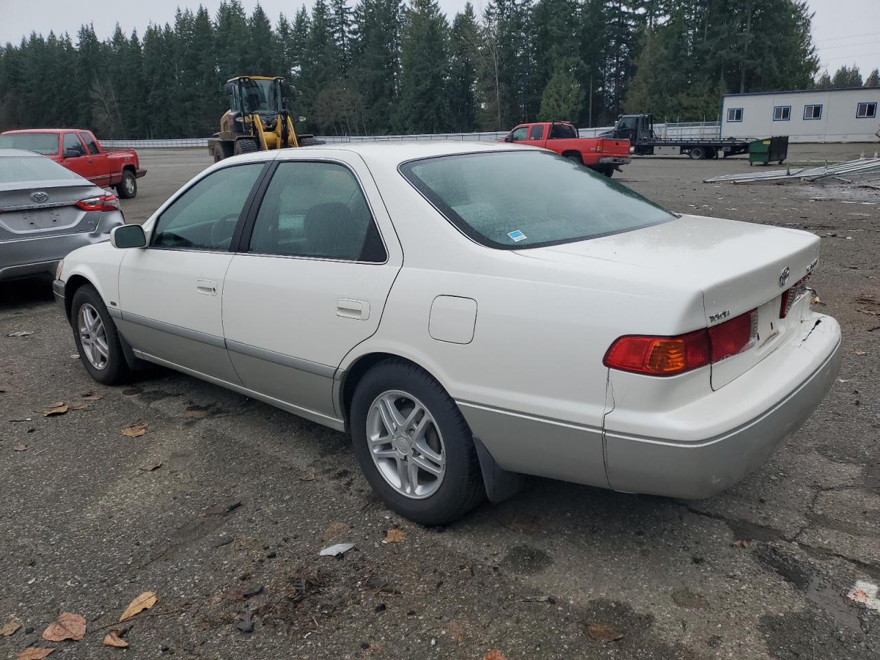 Изображение 2 2001 TOYOTA CAMRY CE 2001 с VIN JT2BG22KX10587929