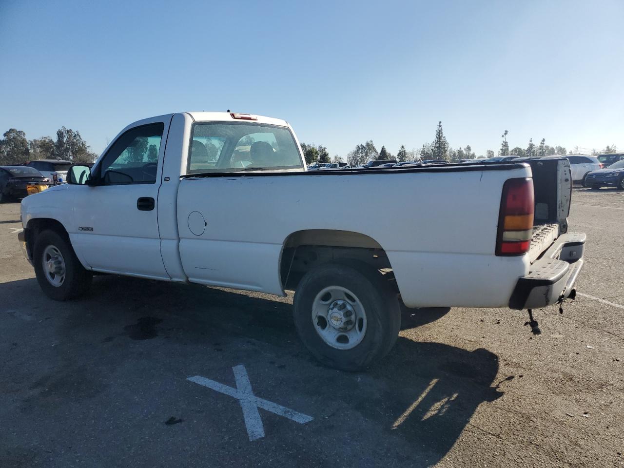 Image 2 of 2000 CHEVROLET SILVERADO C2500 2000 with VIN 1GCGC24U1YE194860