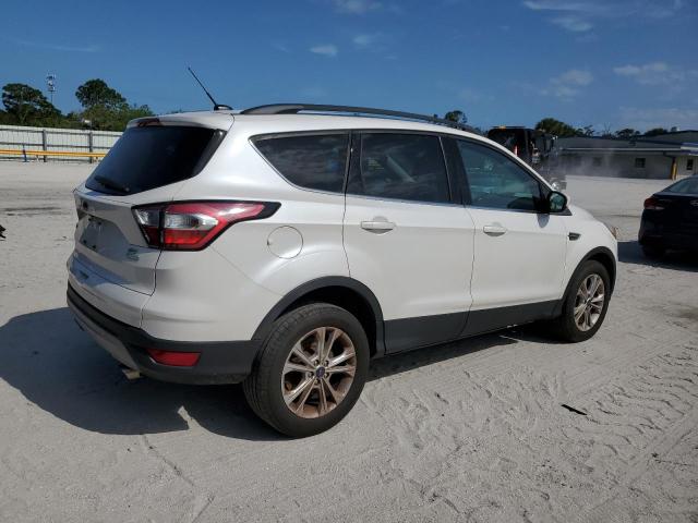 Image 3 of 2017 FORD ESCAPE SE 2017 with VIN 1FMCU0G95HUE20939